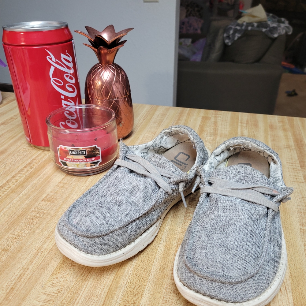 Hey Dude Womens Slip On Shoes in Light Gray Knit